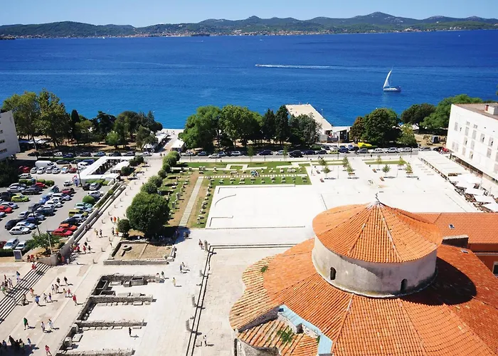 Amazing In With Wifi Apartamento Bibinje